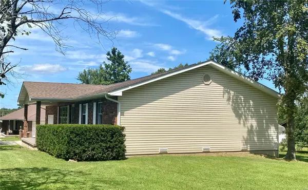 Dixon, MO 65459,401 N Teresa LN