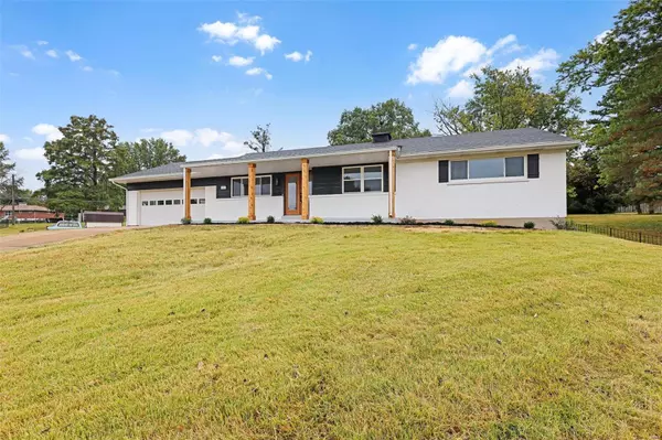 St Louis, MO 63128,10651 Roanna CT