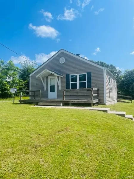 3568 4th ST, Owensville, MO 65066