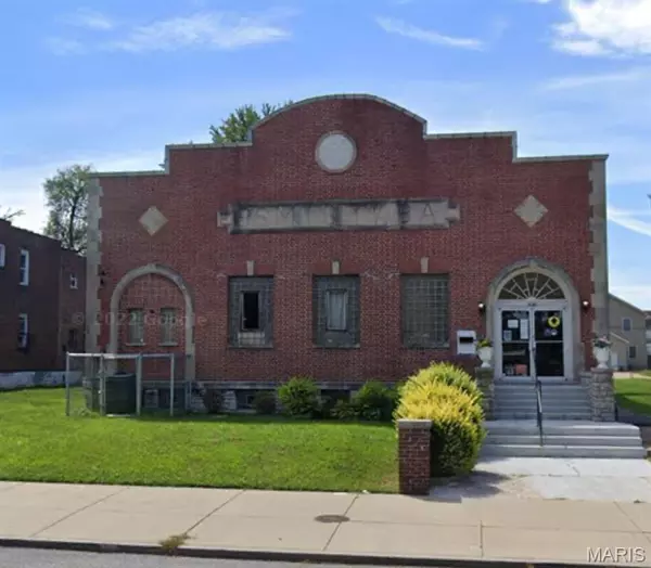 4020 Page BLVD, St Louis, MO 63113