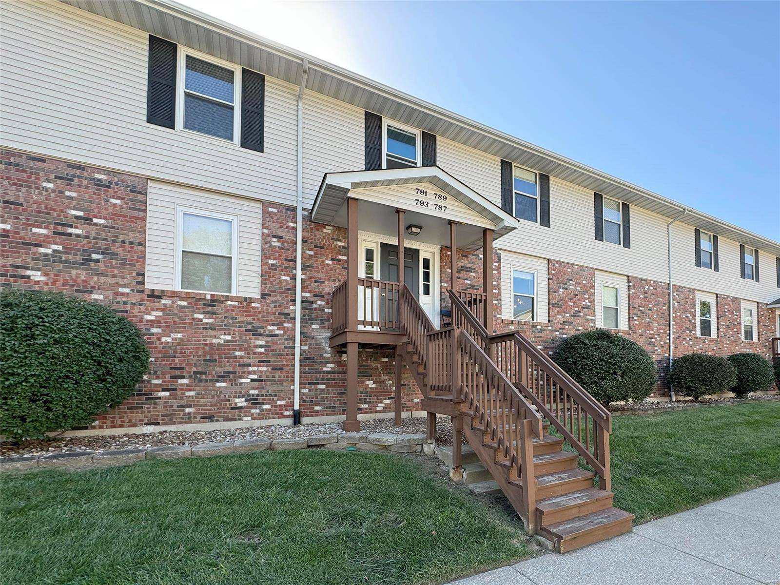 St Peters, MO 63376,787 Boca Raton DR #E