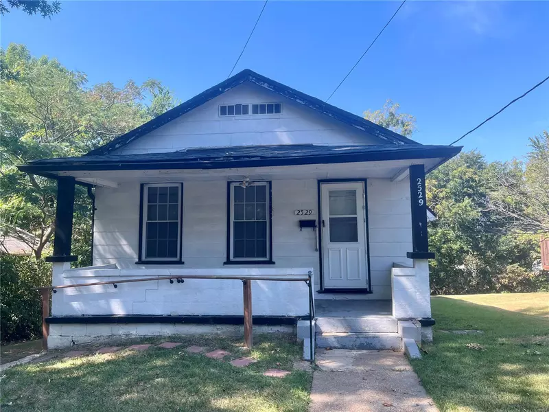2529 Valley AVE, Maplewood, MO 63143
