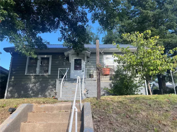 3322 Bradley ST, Hannibal, MO 63401