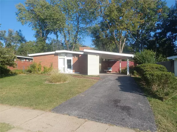 St Louis, MO 63134,6604 Graybirch DR