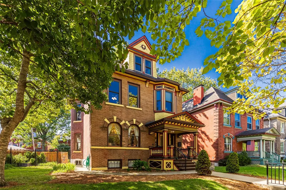 St Louis, MO 63104,2918 Allen AVE