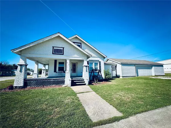 Monroe City, MO 63456,219 S Davis ST