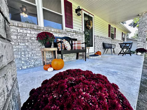 Dixon, MO 65459,13964 Howard LN