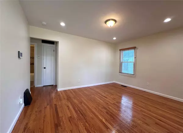 St Louis, MO 63134,8018 Aline AVE