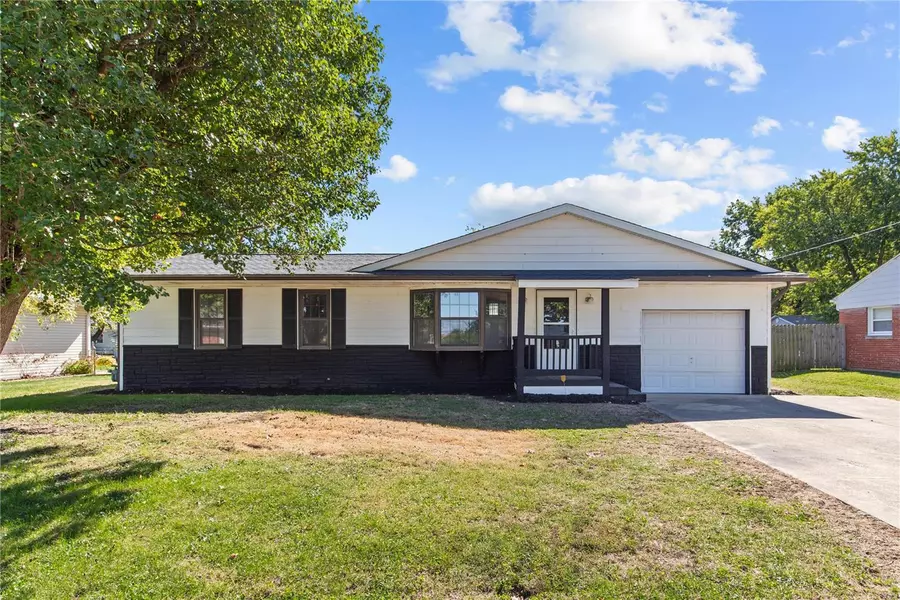 211 Virginia ST, Brighton, IL 62012