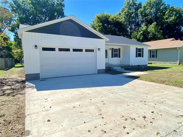 Charleston, MO 63834,317 E Cypress ST