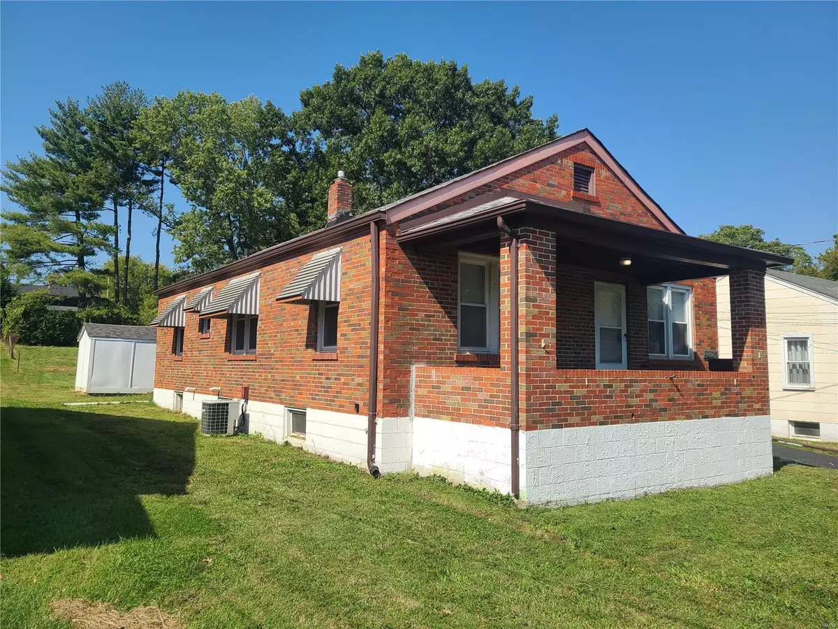 St Louis, MO 63114,2325 Burns AVE