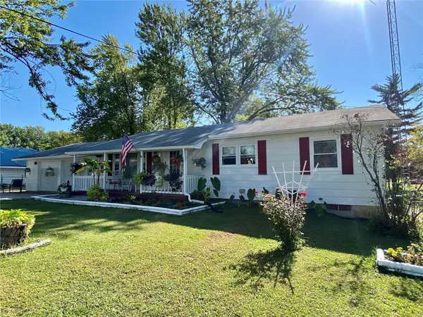 Wellsville, MO 63384,706 N First