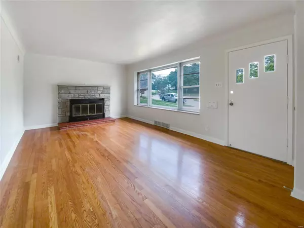 St Louis, MO 63125,4414 Bellewood DR