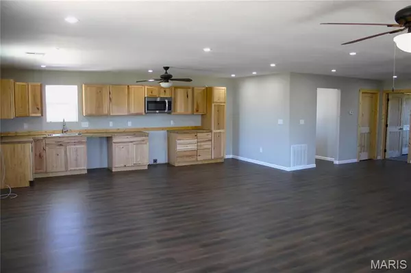 Other, MO 65259,25 Private Road 2454