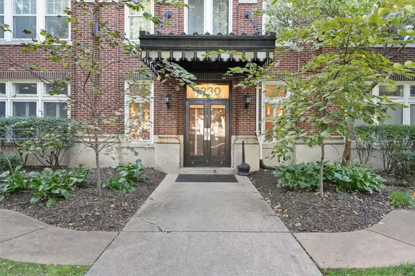 St Louis, MO 63112,5330 Pershing AVE #104