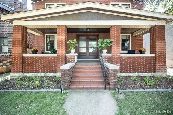 Clayton, MO 63105,6446 San Bonita AVE