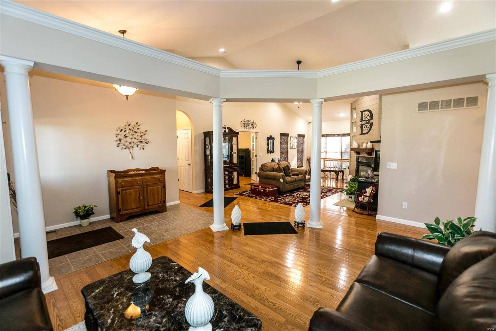 Maryland Heights, MO 63043,3298 Parkwood LN