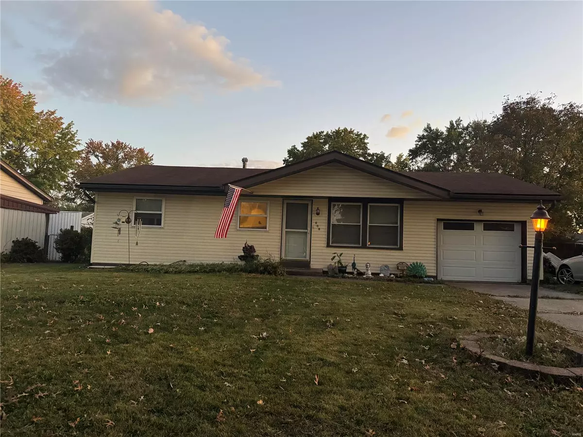 Godfrey, IL 62002,608 Saint Peter