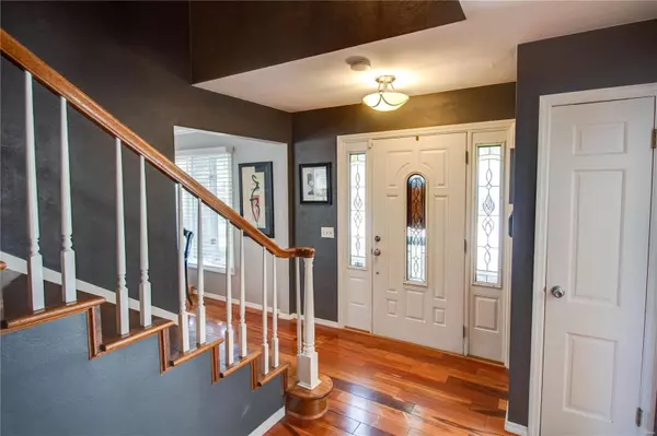 Godfrey, IL 62035,1402 DAdrian DR