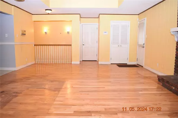 St Louis, MO 63136,2421 Redman RD