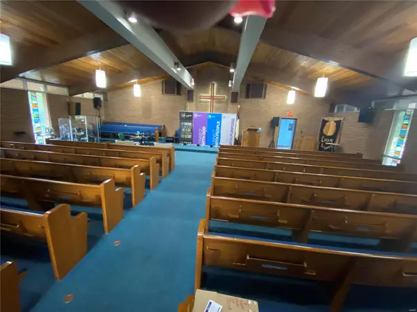 Florissant, MO 63034,5710 N Highway 67