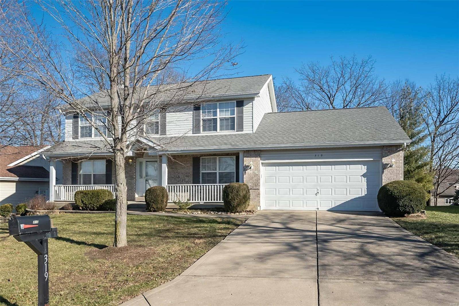 319 Hickory Wood CT, Lake St Louis, MO 63367