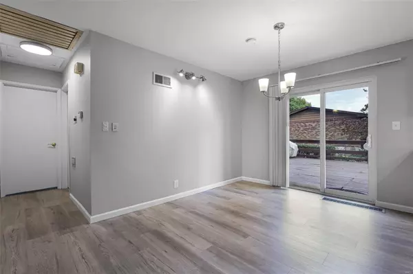 St Louis, MO 63125,3144 Ringer RD