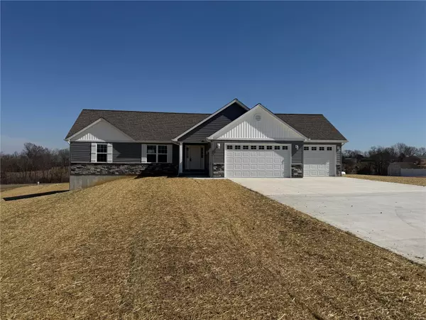 16 Alpine DR, Troy, MO 63379