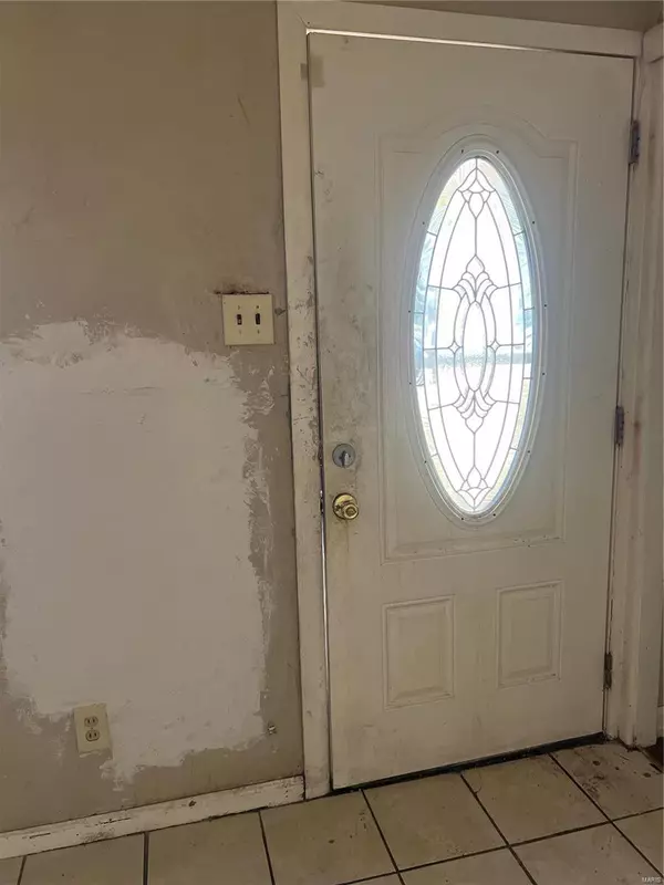 St Louis, MO 63136,10175 Lord DR