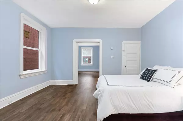 St Louis, MO 63110,4267 Botanical AVE