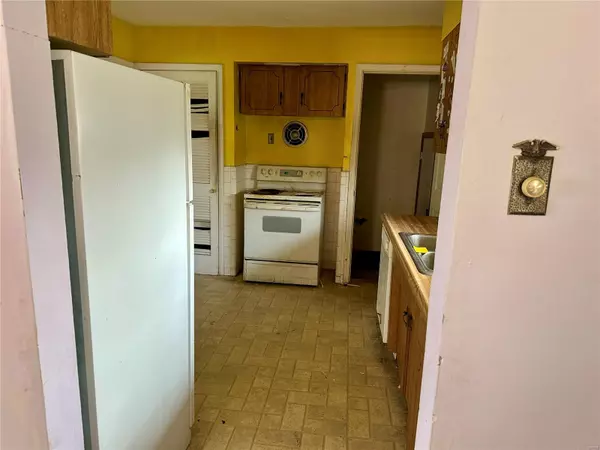 St Louis, MO 63126,8751 Townhill DR