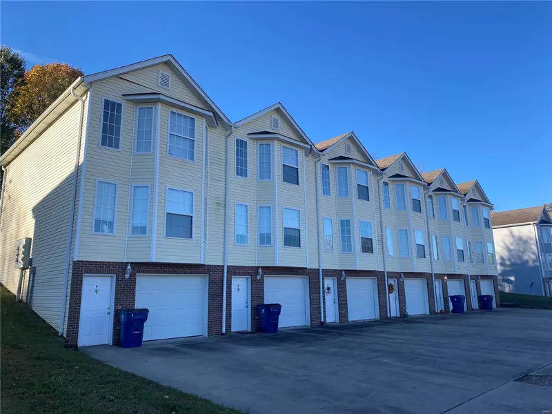 2303 Garrett #A-F, Jackson, MO 63755