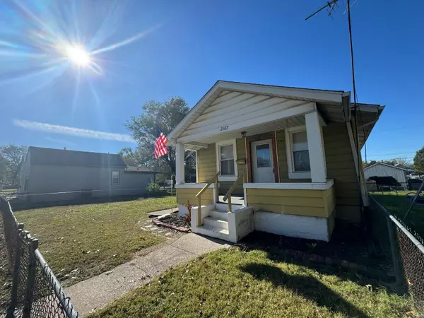 Granite City, IL 62040,2107 Dewey AVE
