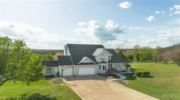 10605 Larson LN, Rolla, MO 65401