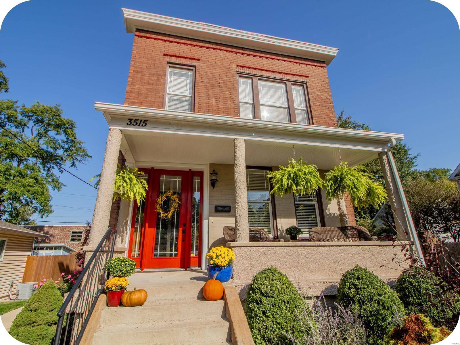 3515 Cambridge AVE, St Louis, MO 63143