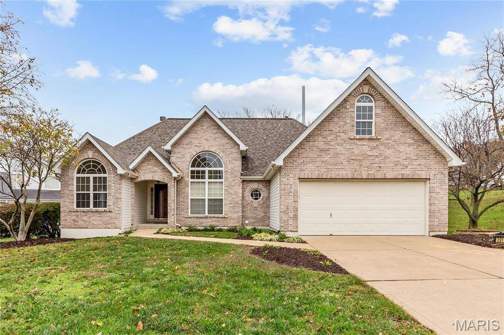 3918 White Rose LN, St Charles, MO 63304