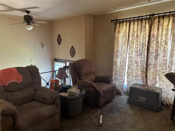 Godfrey, IL 62035,5702 Sir Galahad LN