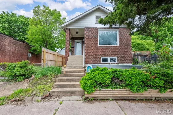 2617 Michigan AVE, St Louis, MO 63118