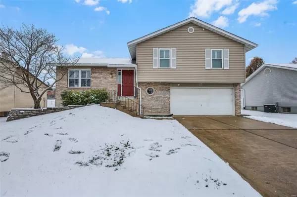 1029 Apricot DR,  St Charles,  MO 63301