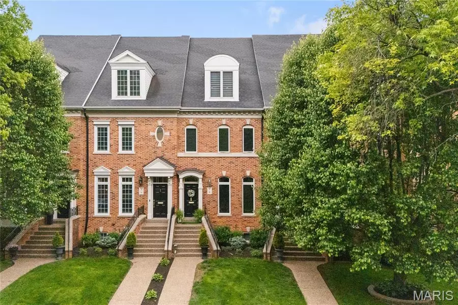18 Brighton WAY, Clayton, MO 63105
