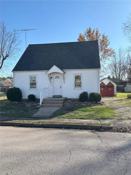 706 E Apple AVE, Owensville, MO 65066