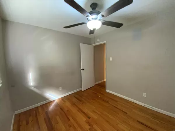 Jennings, MO 63136,2549 Oakcrest AVE