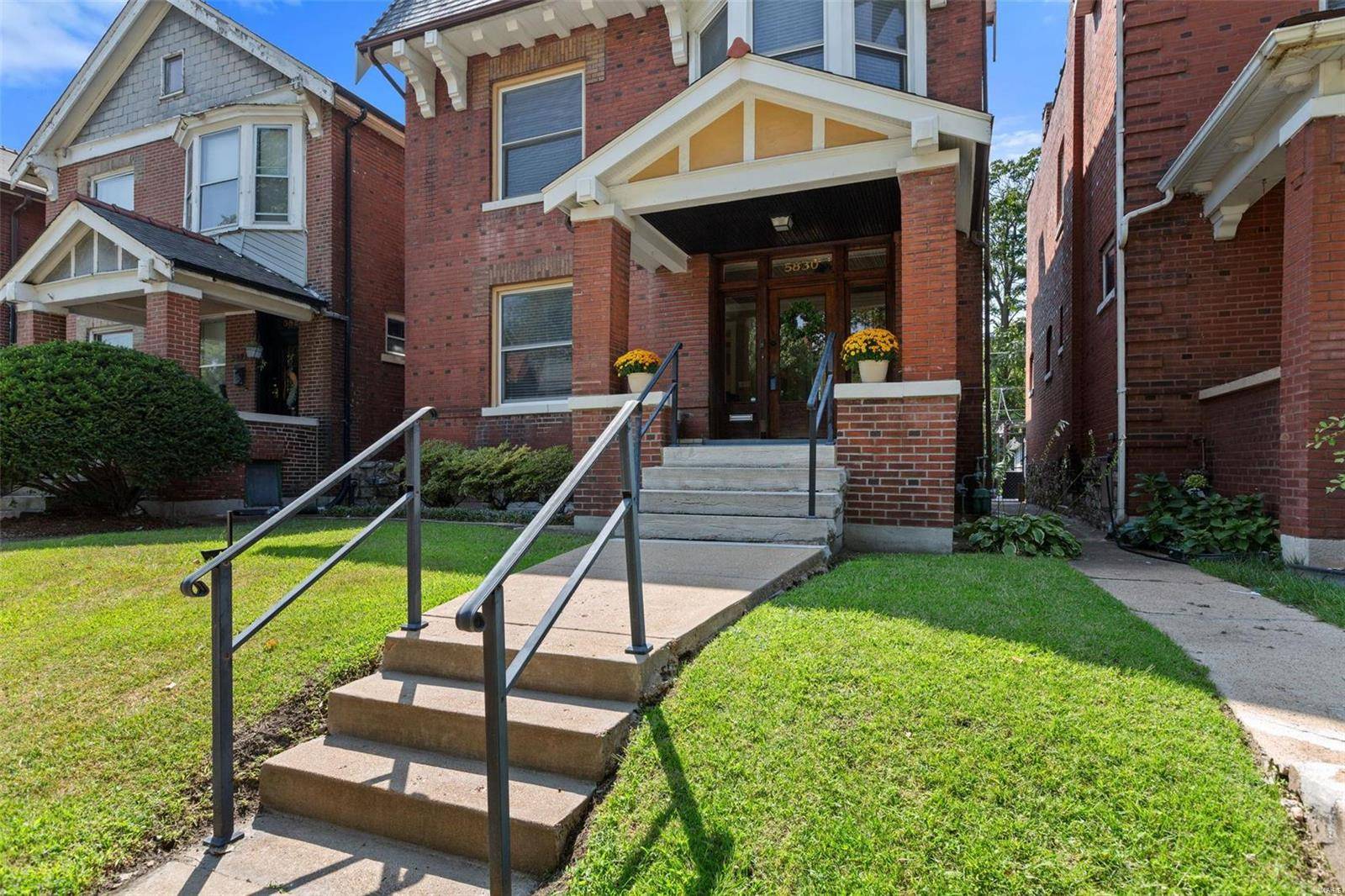 5830 De Giverville AVE, St Louis, MO 63112