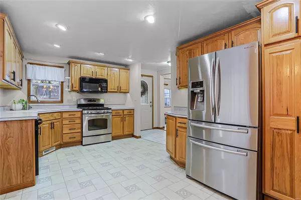 Marine, IL 62061,115 S Center ST