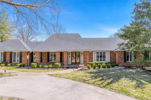 Creve Coeur, MO 63141,216 Falling Leaves CT