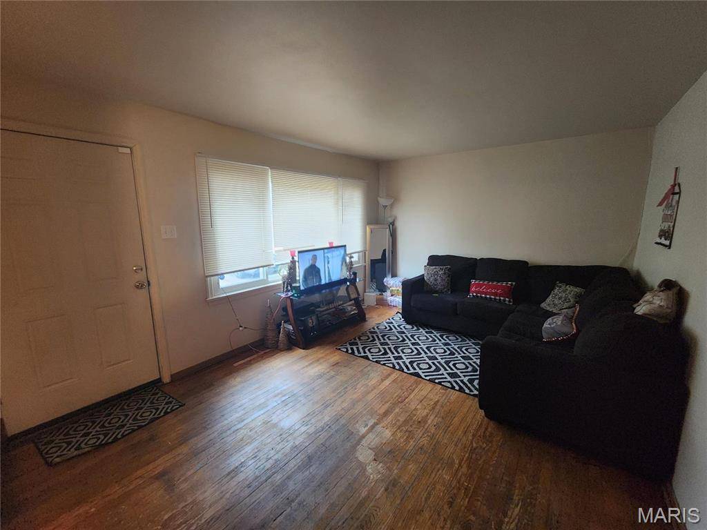 11665 Larimore RD, St Louis, MO 63138