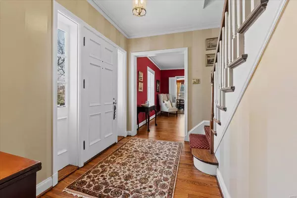 Ladue, MO 63124,30 Loren Woods