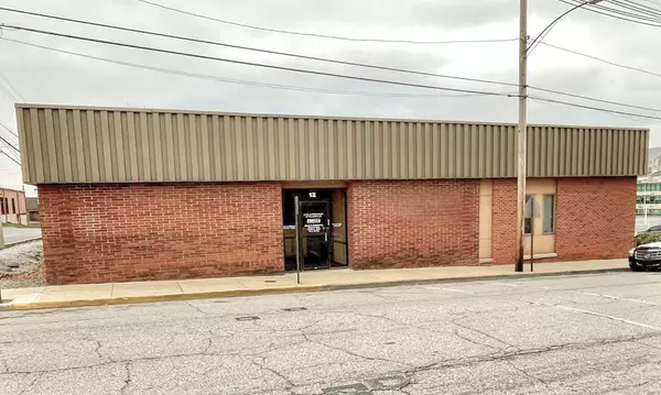 12 W Lincoln ST, Belleville, IL 62220