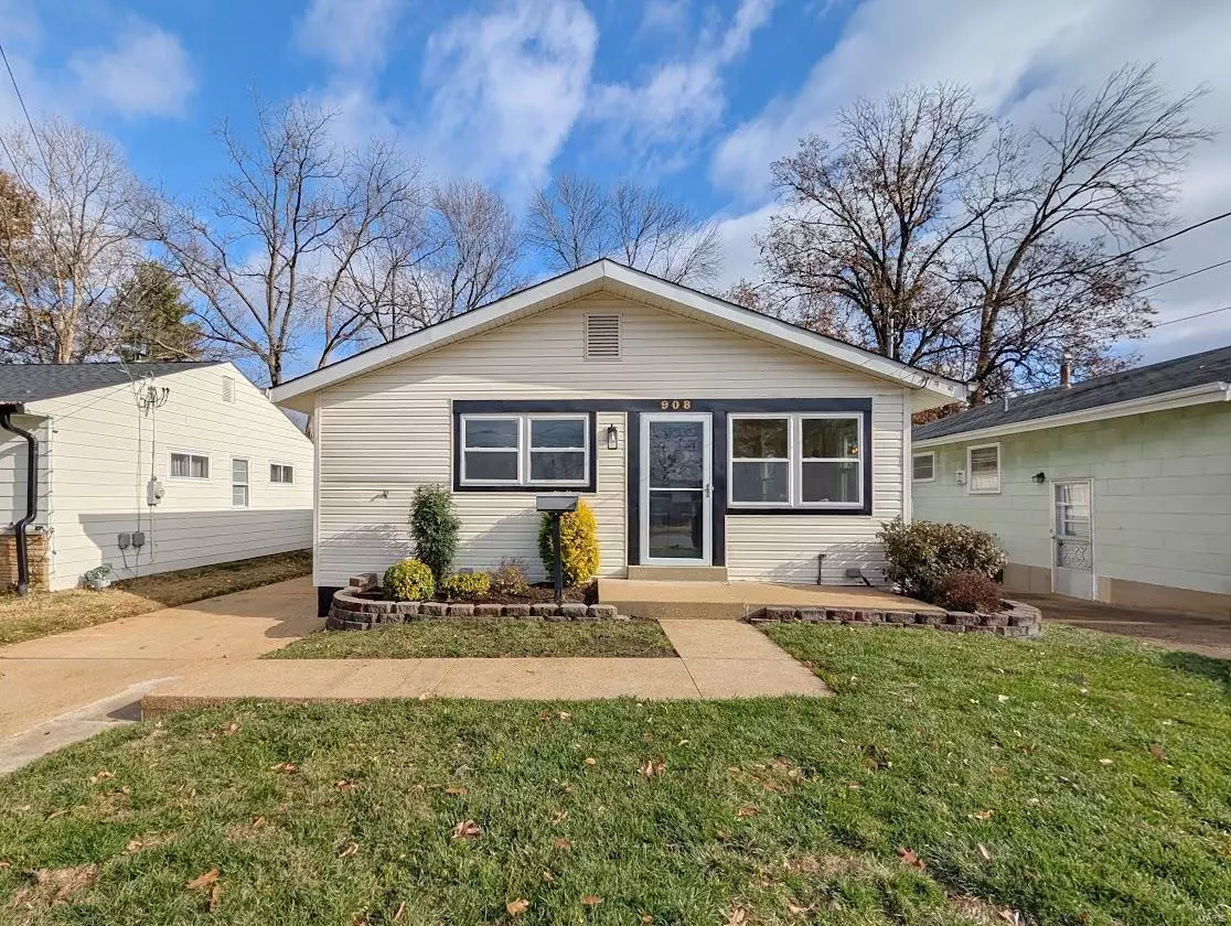 St Louis, MO 63131,908 Des Peres DR