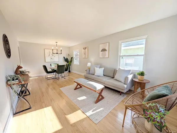 St Louis, MO 63131,908 Des Peres DR